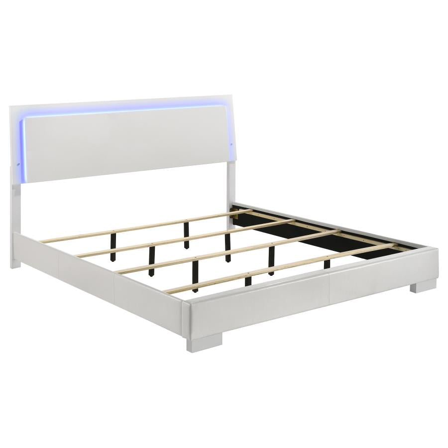 Felicity 5-piece Eastern King Bedroom Set White High Gloss-zoom-3