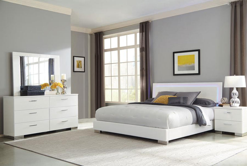 Felicity 4-piece Queen Bedroom Set White High Gloss-zoom-