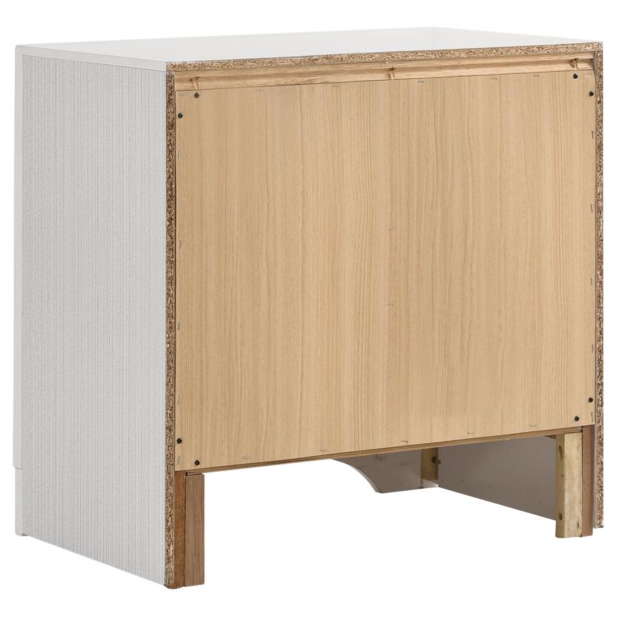 Miranda 4-piece Eastern King Bedroom Set White-6