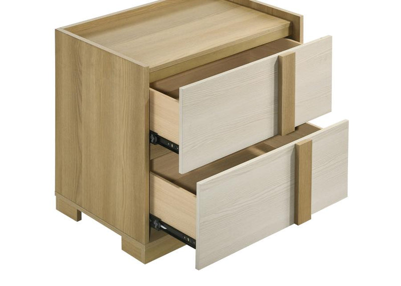 Hyland 4-piece Queen Bedroom Set Natural-zoom-