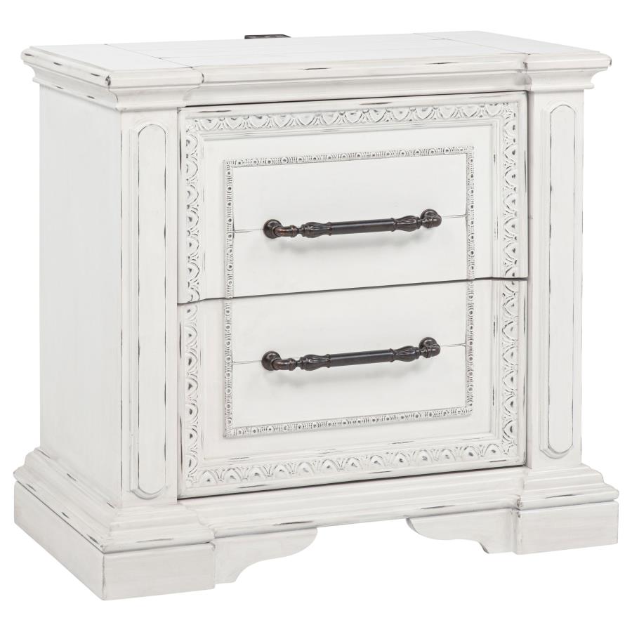 McKinney 4-piece Eastern King Bedroom Set Vintage White-zoom-5