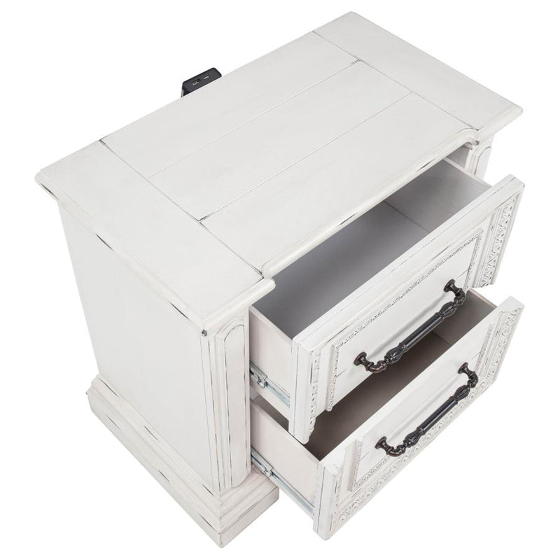 McKinney 4-piece California King Bedroom Set Vintage White-zoom-