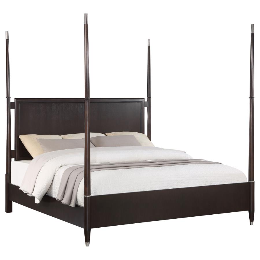 Emberlyn Wood Queen Poster Bed Brown-4