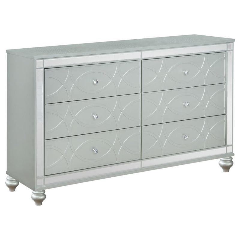 Gunnison 4-piece Eastern King Bedroom Set Silver Metallic-zoom-