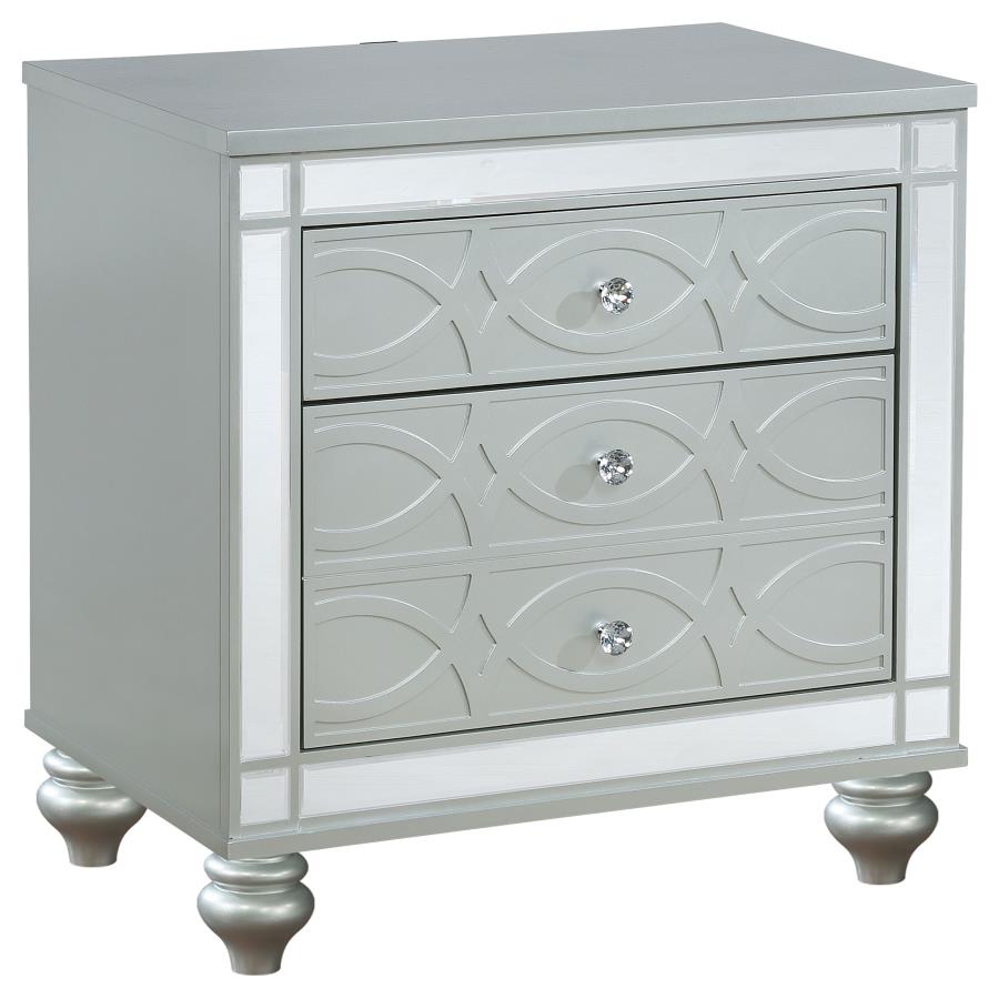 Gunnison 5-piece California King Bedroom Set Silver Metallic-5