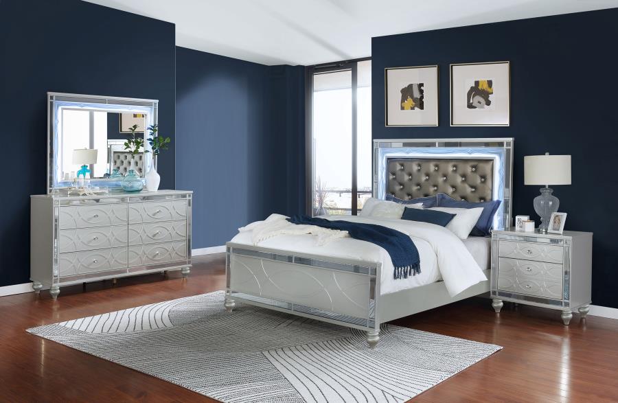 Gunnison 4-piece Queen Bedroom Set Silver Metallic-zoom-1