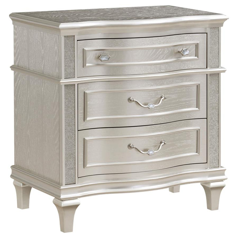 Evangeline 4-piece Eastern King Bedroom Set Silver Oak-zoom-