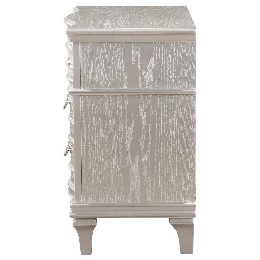 Evangeline 3-drawer Nightstand Silver Oak-zoom-5