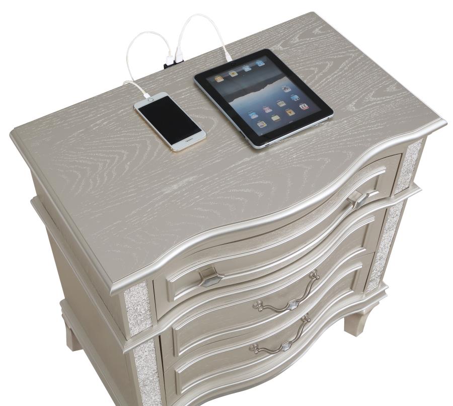 Evangeline 3-drawer Nightstand Silver Oak-zoom-11