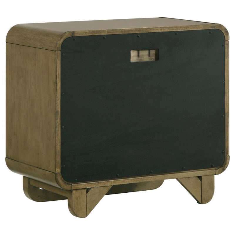 Amsbury 5-piece California King Bedroom Set Nutmeg-zoom-