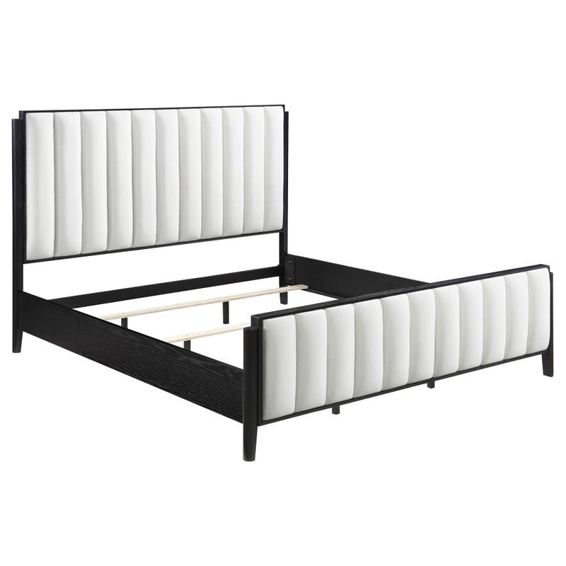 Brookmead 4-piece Upholstered Eastern King Bedroom Set Black-zoom-