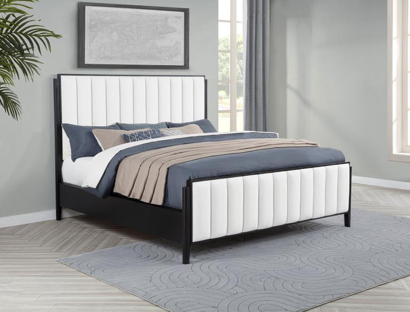 Brookmead 60-inch Upholstered California King Bed Black-zoom-