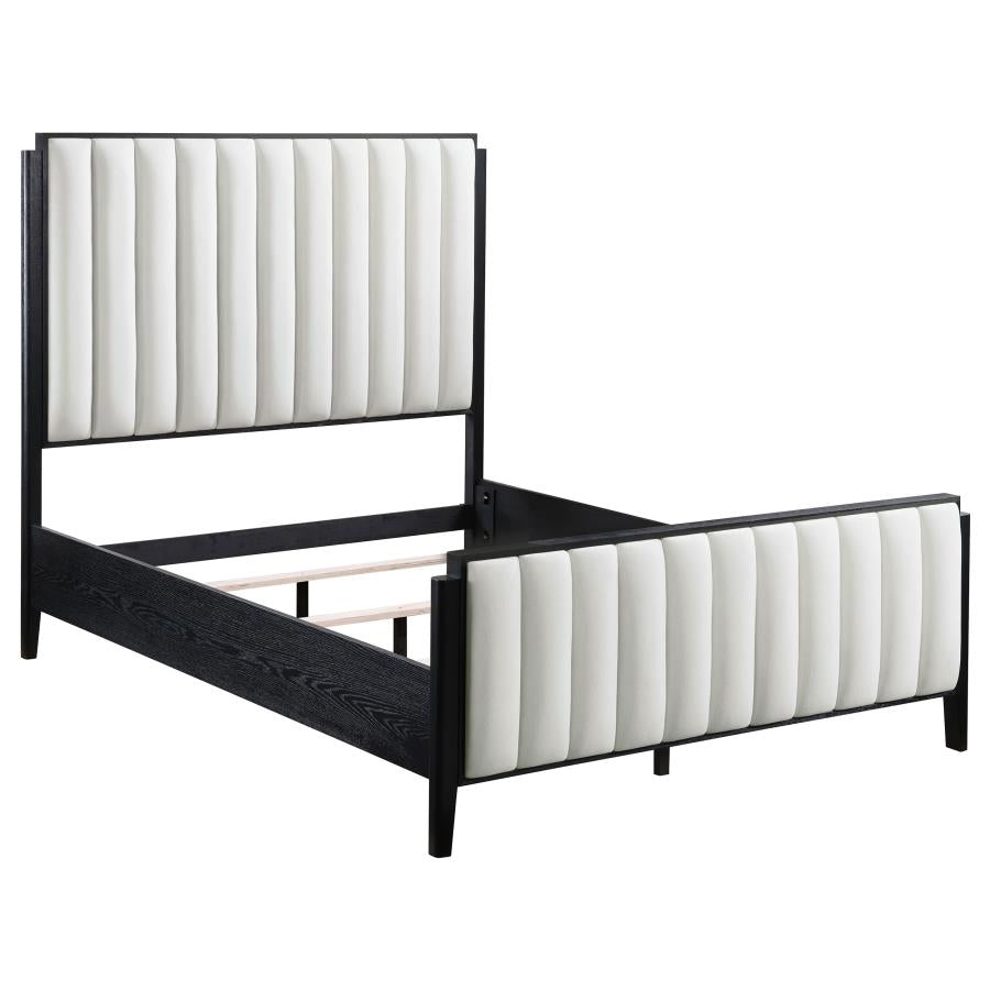 Brookmead 4-piece Upholstered Queen Bedroom Set Black-3