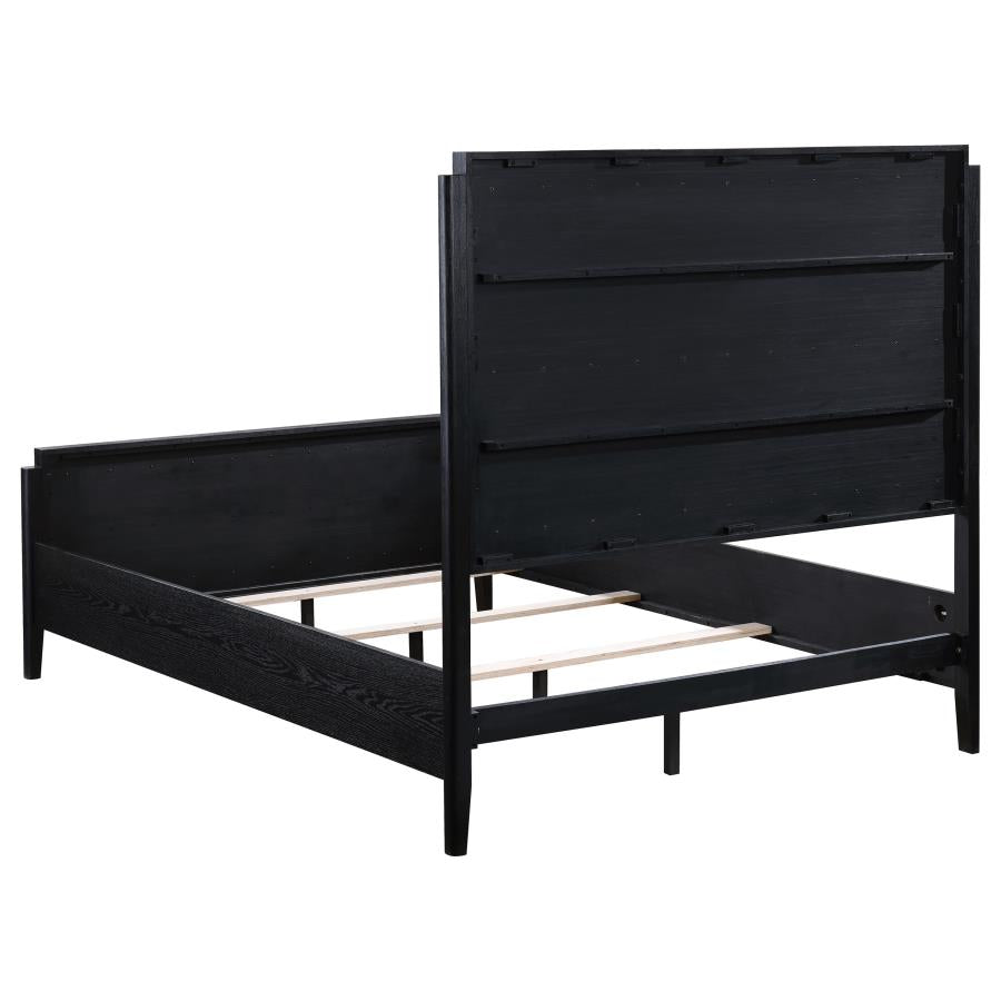 Brookmead 4-piece Upholstered Queen Bedroom Set Black-4