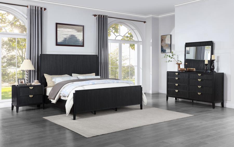Brookmead 4-piece Eastern King Bedroom Set Black-zoom-1