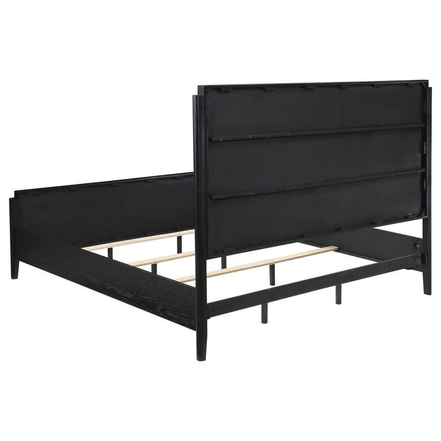 Brookmead 5-piece Eastern King Bedroom Set Black-zoom-4