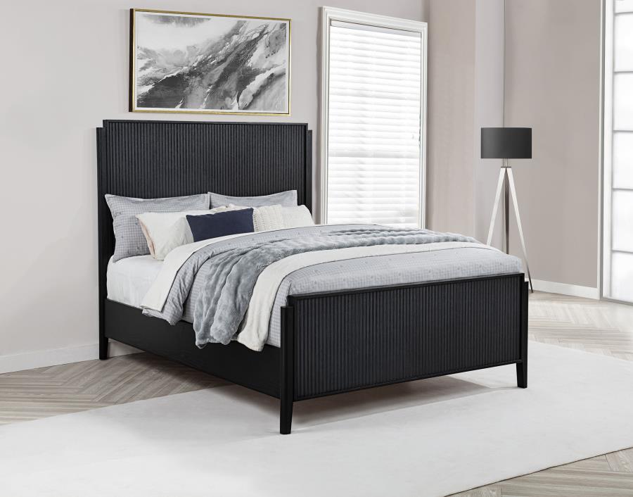 Brookmead Wood Queen Panel Bed Black-2