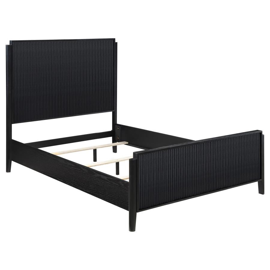 Brookmead Wood Queen Panel Bed Black-1