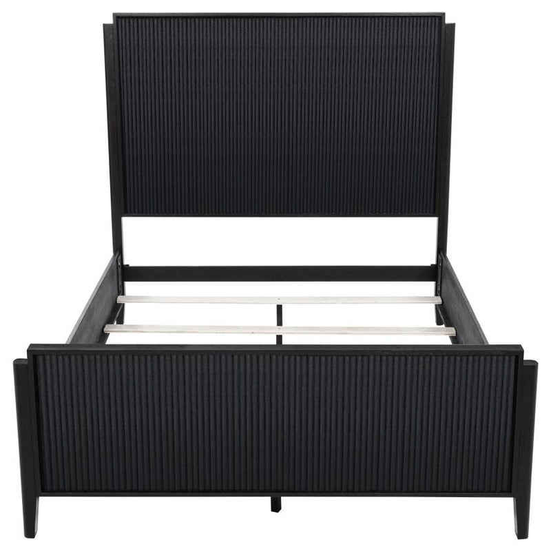 Brookmead Wood Queen Panel Bed Black-zoom-