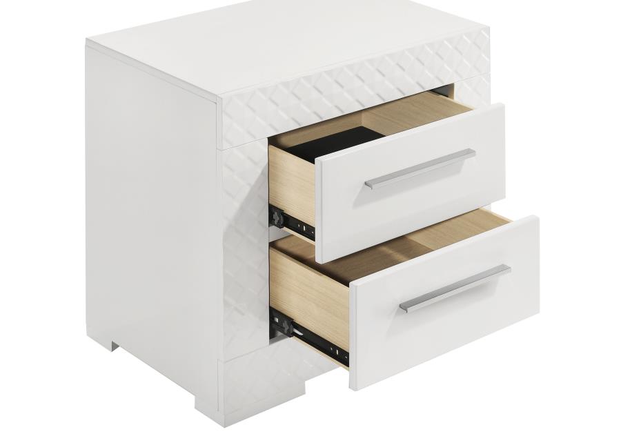 Ives 4-piece Eastern King Bedroom Set White High Gloss-zoom-12