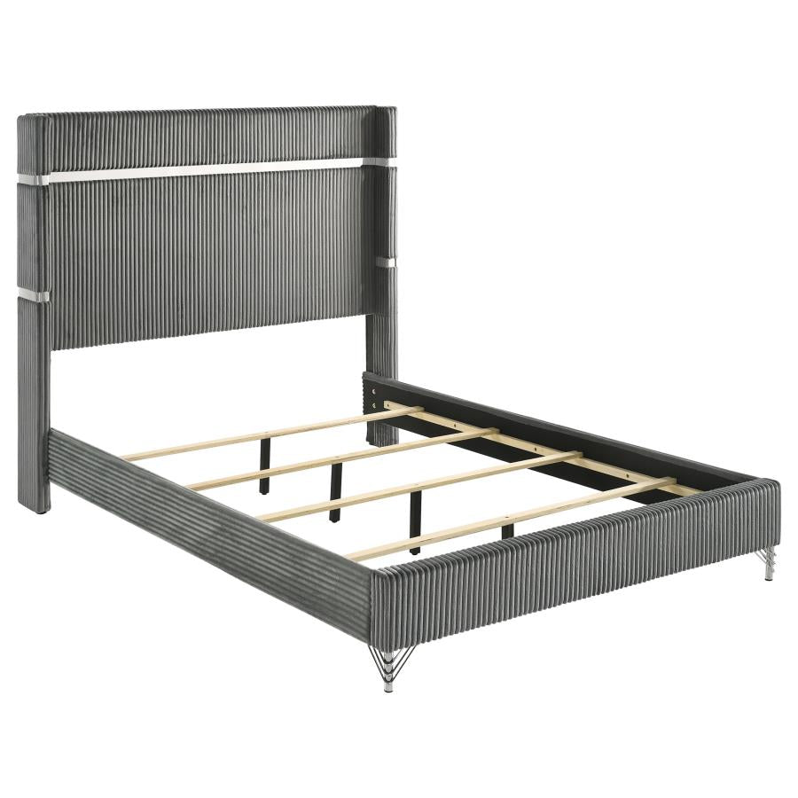 Lucia 4-piece Queen Bedroom Set Grey and Black-zoom-3