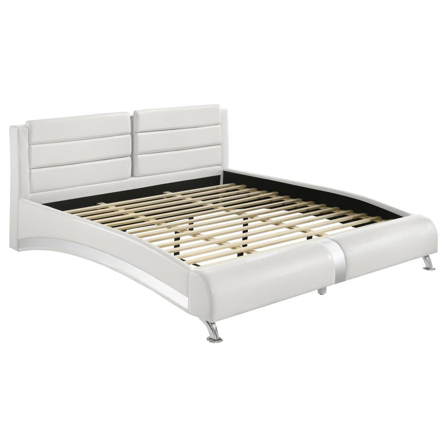 Jeremaine 5-piece California King Bedroom Set White-zoom-3