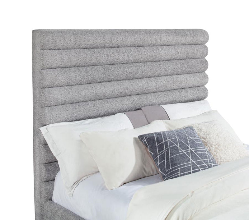 Patricia 58-inch Boucle Upholstered Queen Bed Grey-zoom-
