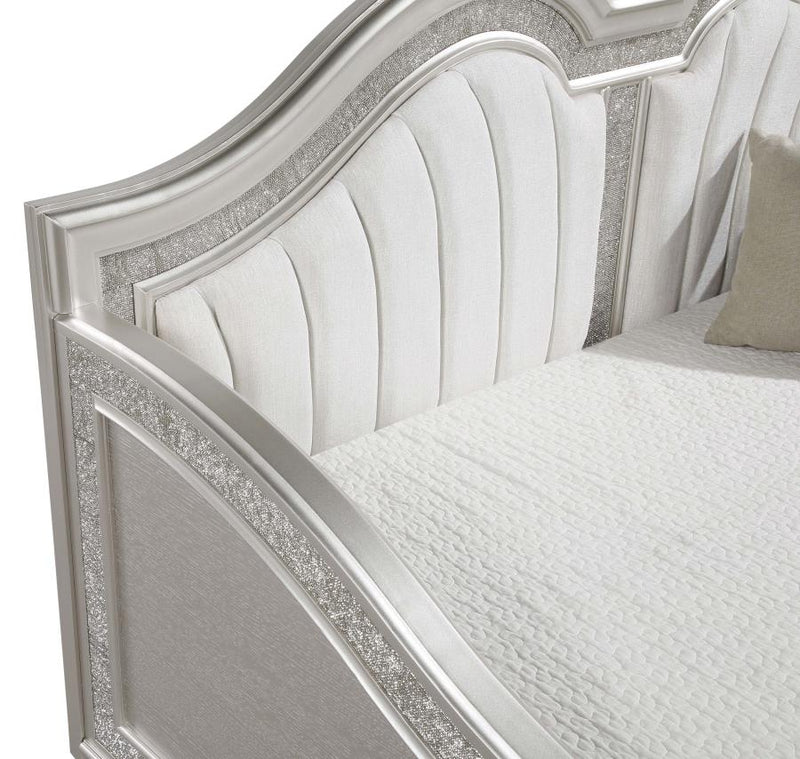 Evangeline Upholstered Twin Daybed Silver Oak-zoom-