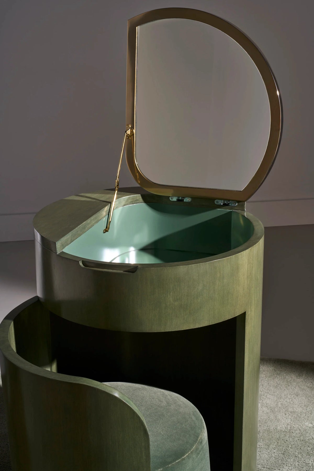 Caracole Absinthe Dressing Vanity – detail – Lusso Furniture Miami