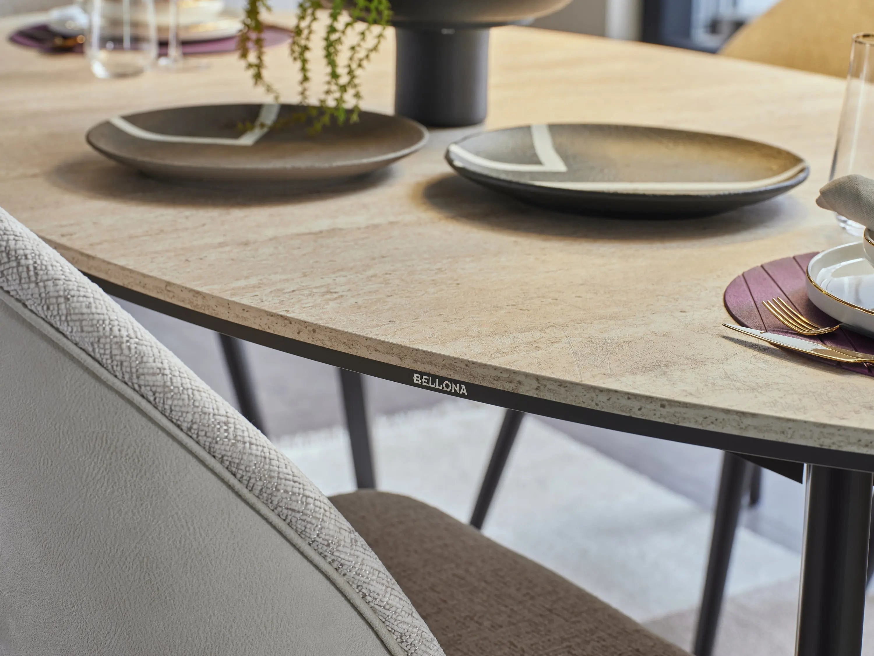 Mona Dining Room Set 4