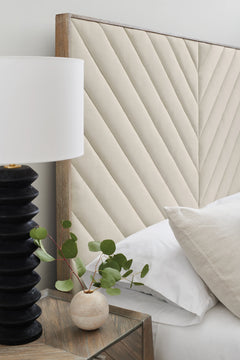Caracole Meet U in the Middle Bed – room setting – Lusso Furniture Miami