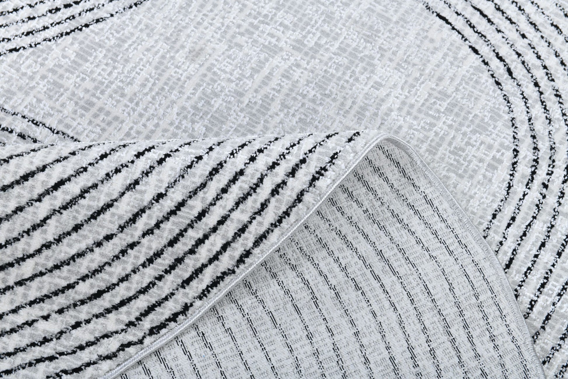P-810 BLK RUG