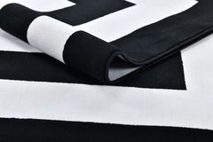 P-811 RUG