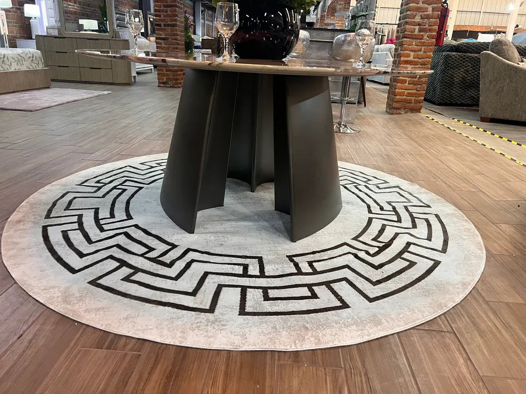J-70 Round RUG