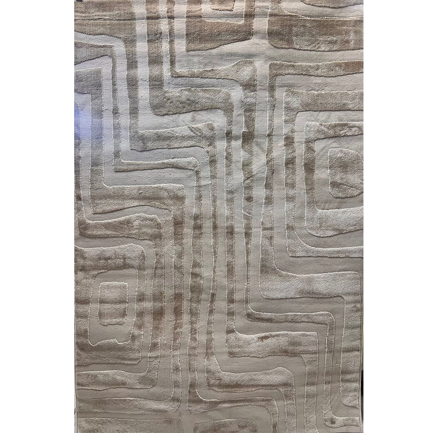 N-22 RUG