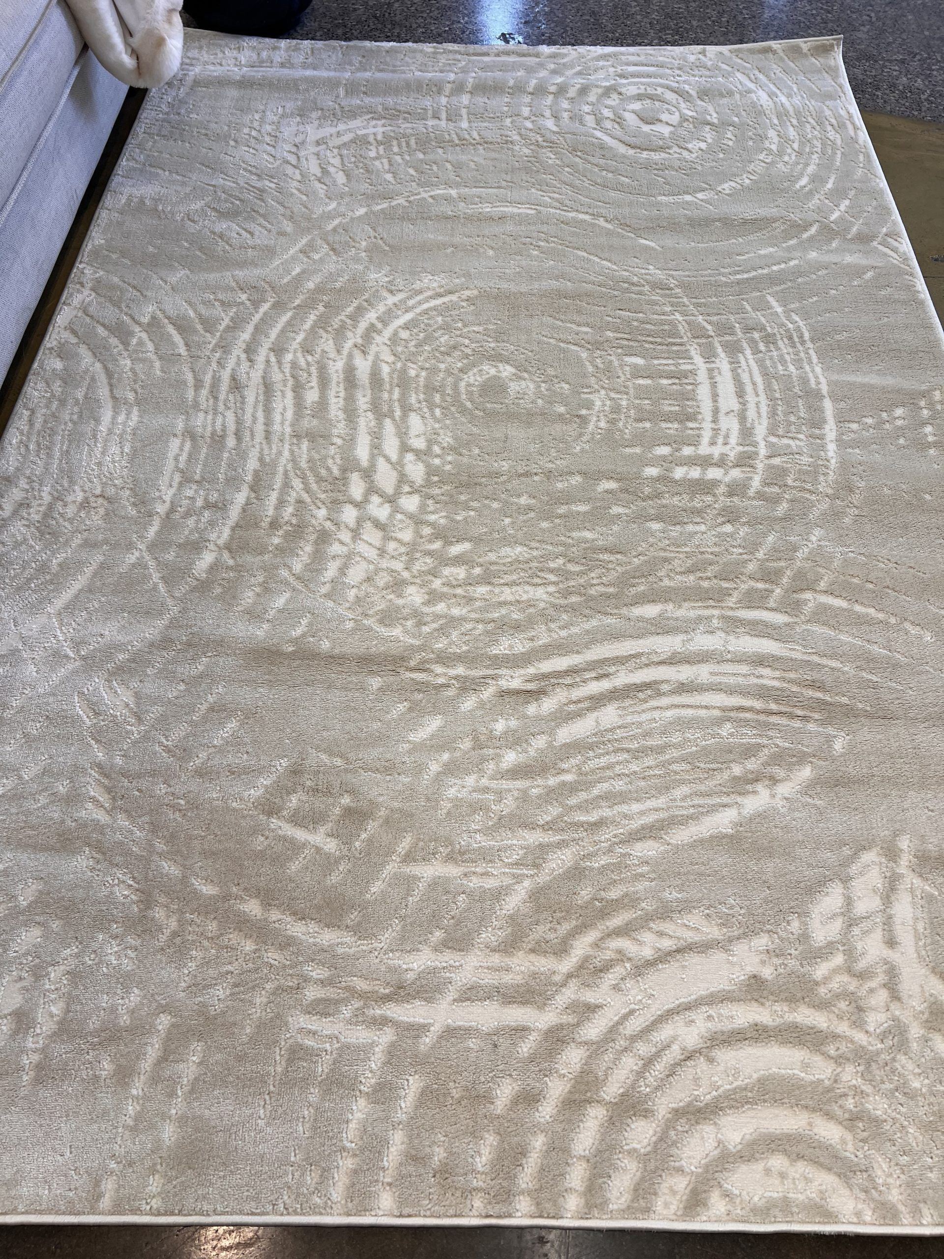 N-27 RUG