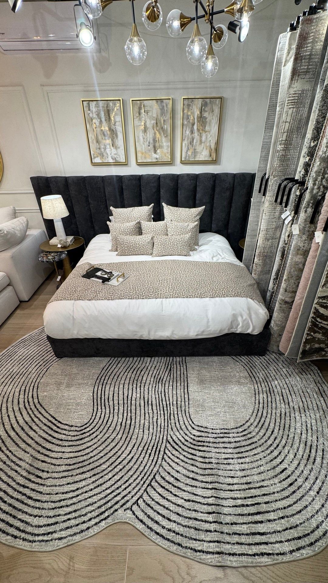 P-810 BLK RUG