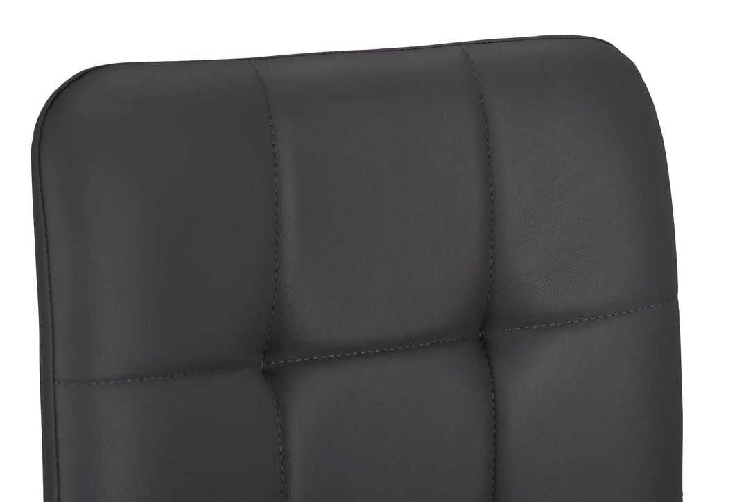 Matthew Barstool Black