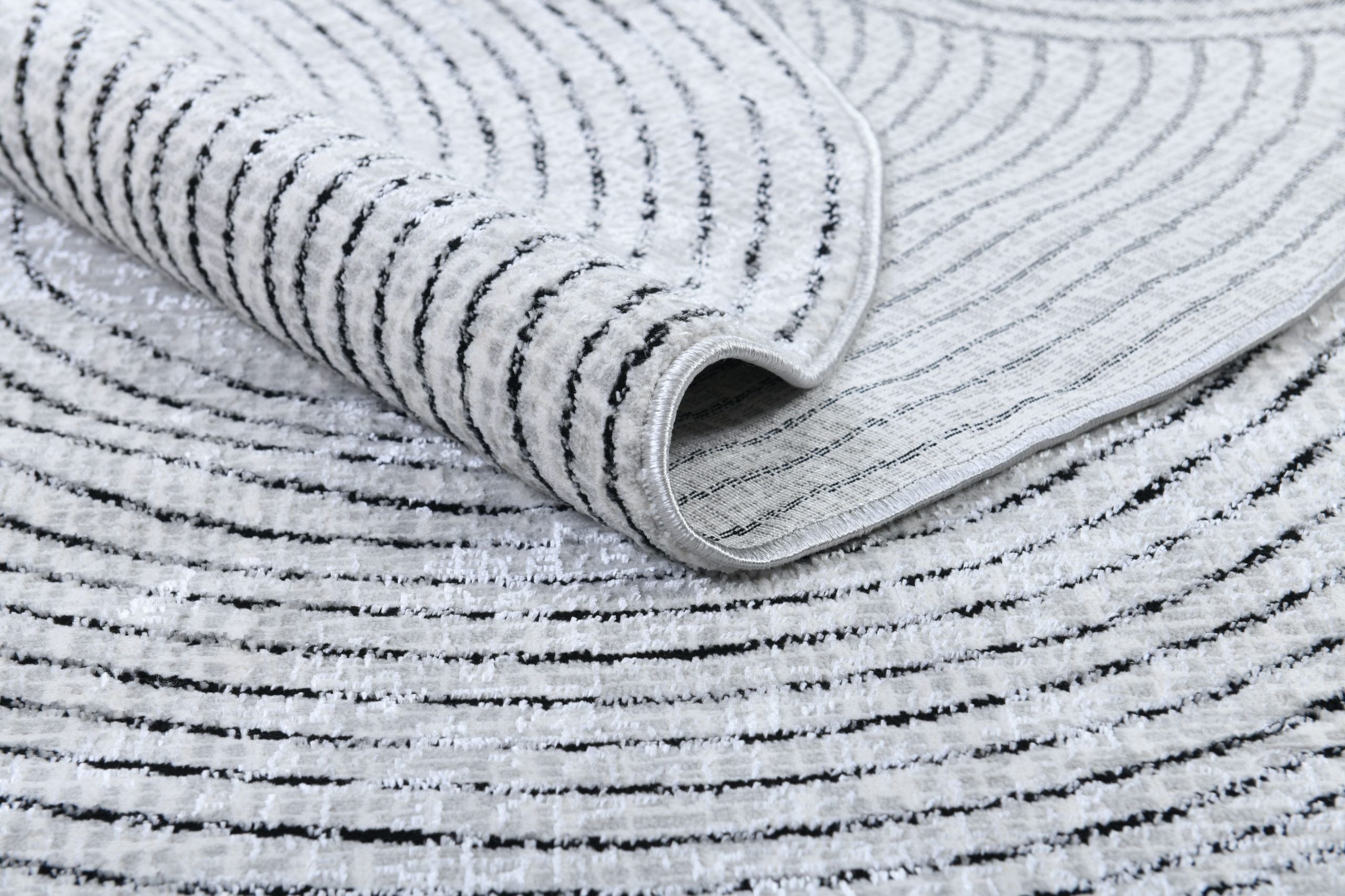 P-810 BLK RUG