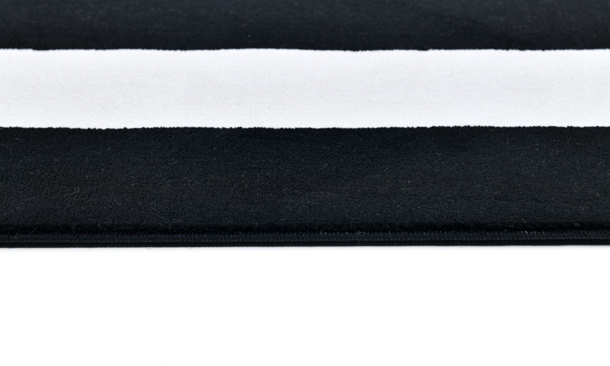 P-811 RUG