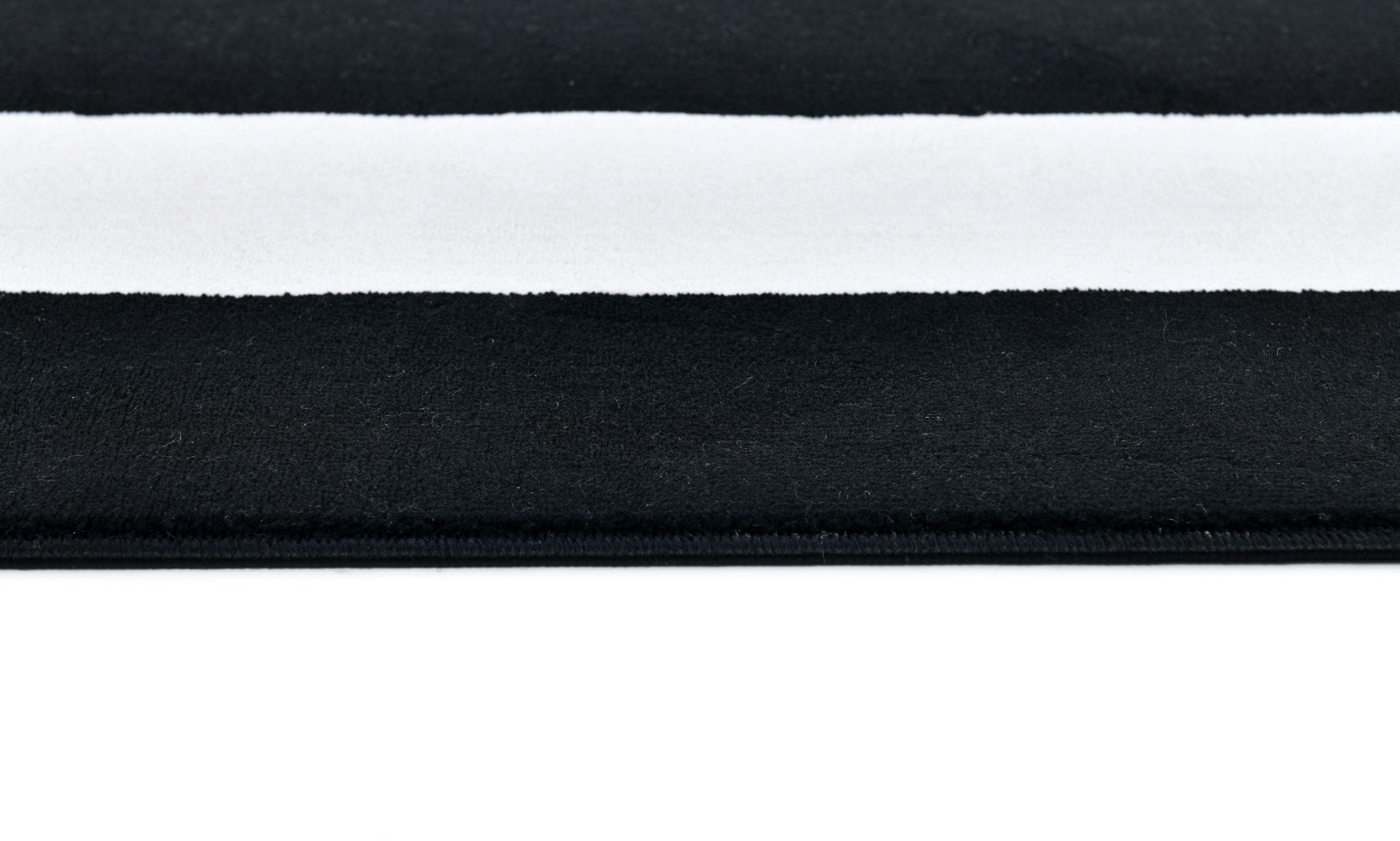 P-811 RUG